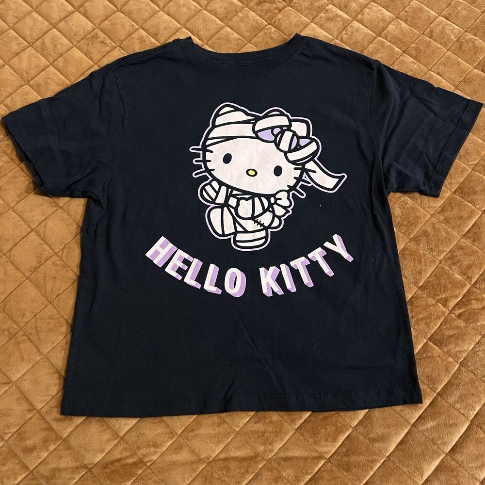 Hello Kitty Halloween Mummy Glow in the Dark Skimmer Tee Juniors S Black Spooky